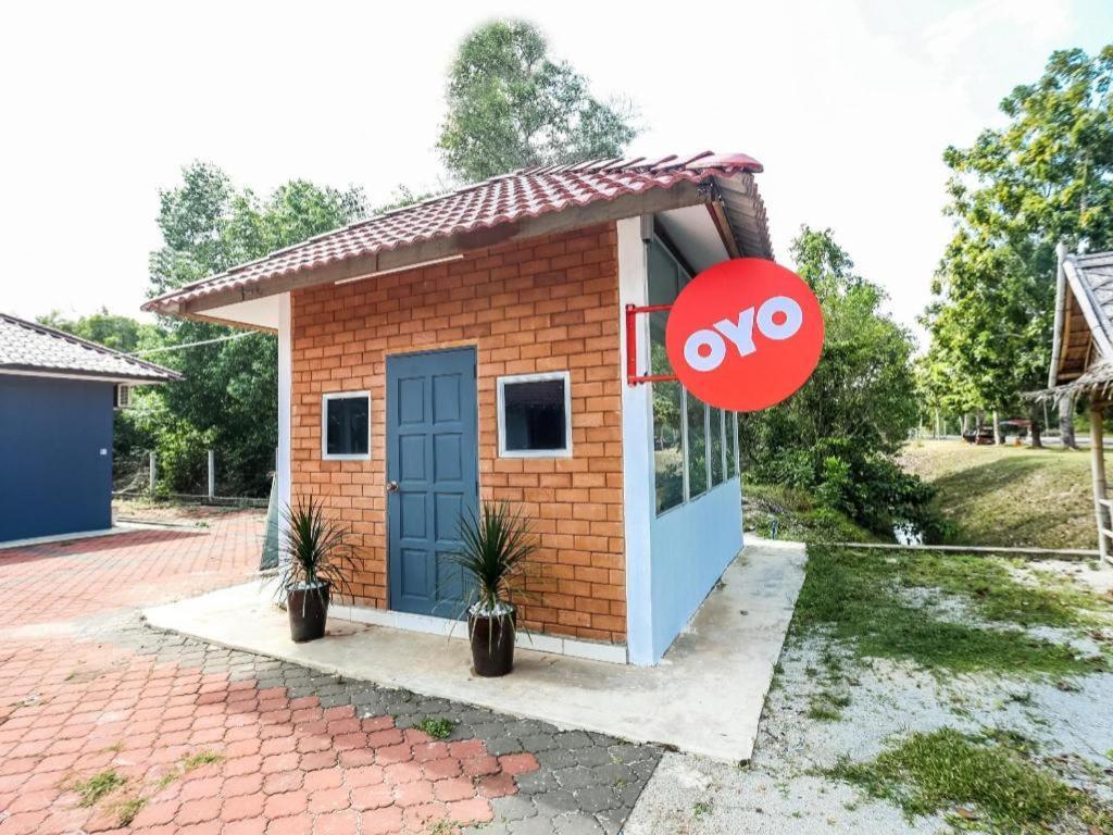 Oyo 89607 アロハ シャレー Kampung Raja エクステリア 写真